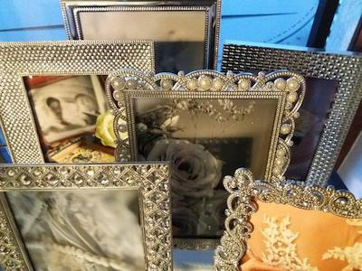 Beau & Weng Picture Framing - Frame Makers